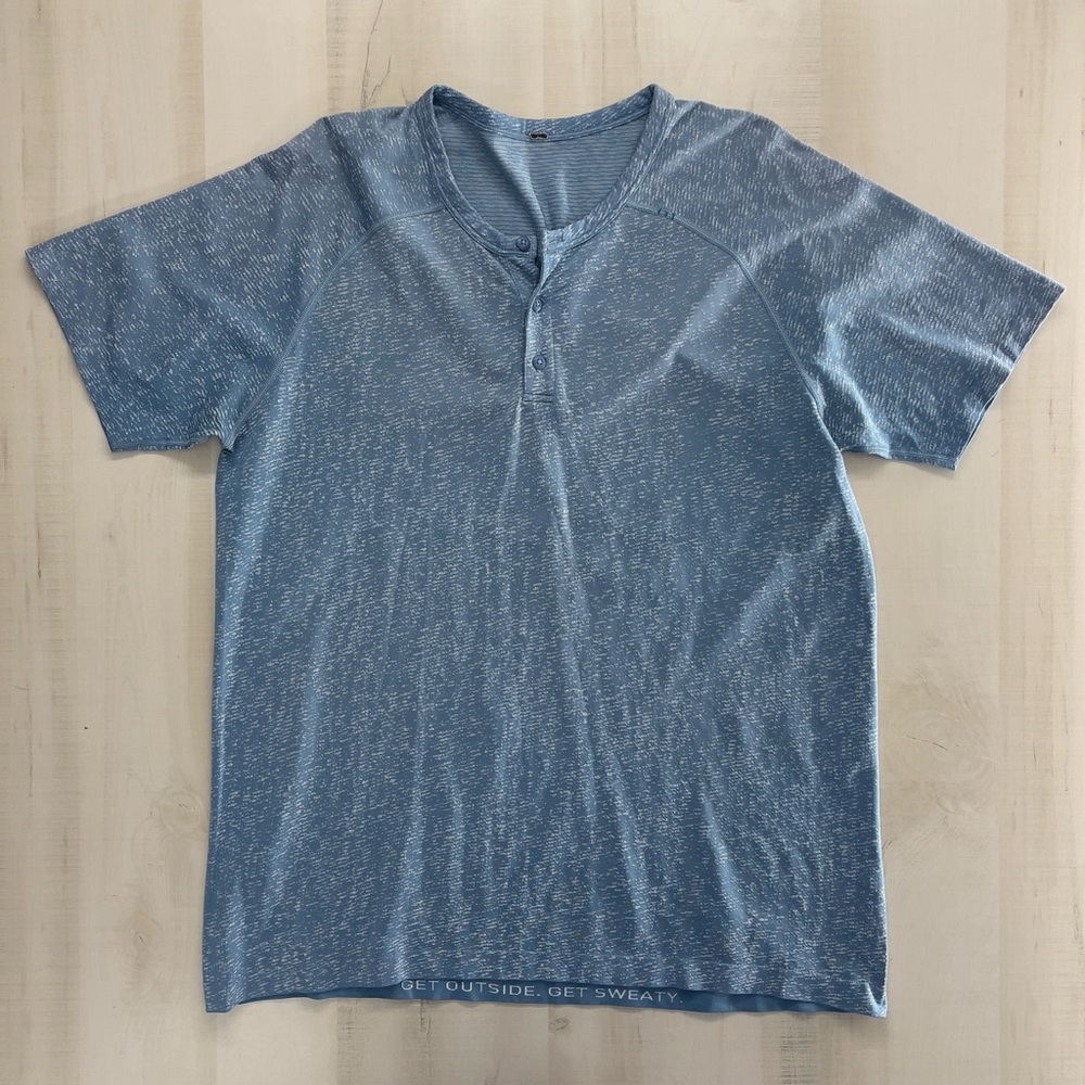 LULULEMON mens blue short sleeve athletic hiking weekend travel lounge shirt XL